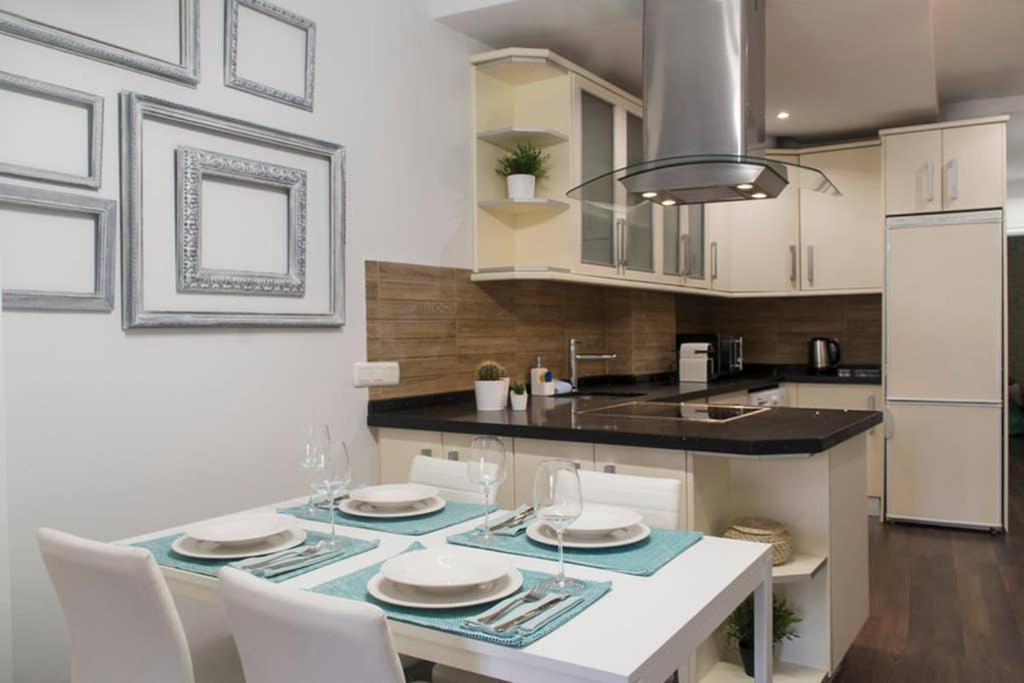 New!!! Luxury City Center & Private Terrace Málaga Eksteriør bilde